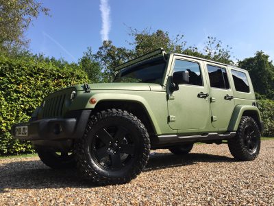 jeep-wrangler-with-khan-floor-mats
